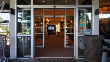 Campanile NATURE - Clermont Ferrand Nord Riom Отели рядом с достопримечательностью «Сад Отель де Виль»