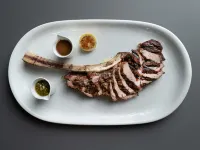 麥奎利港美居酒店