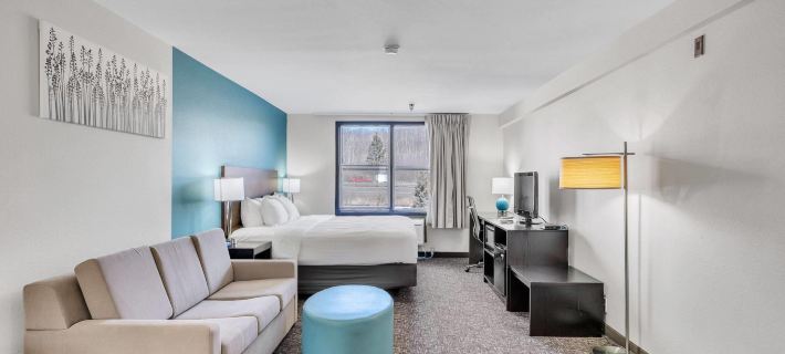 Duluth Inn & Suites Near Spirit Mountain Hotels in Duluth