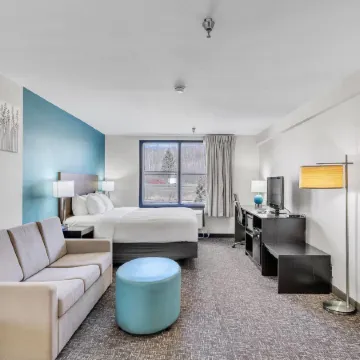 Duluth Inn & Suites Near Spirit Mountain