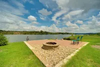 Cozy Casita and Cabana on Lake Marble Falls! - 3-Star