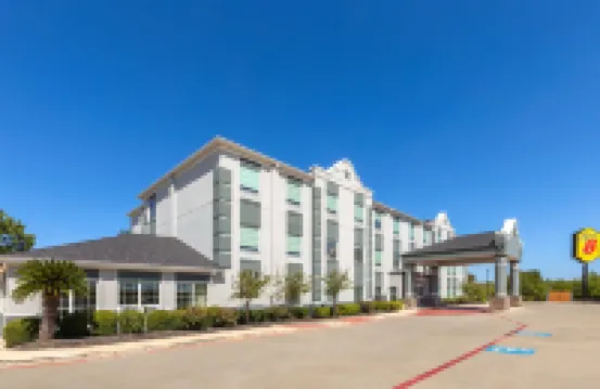 Super 8 by Wyndham San Antonio/Alamodome Area