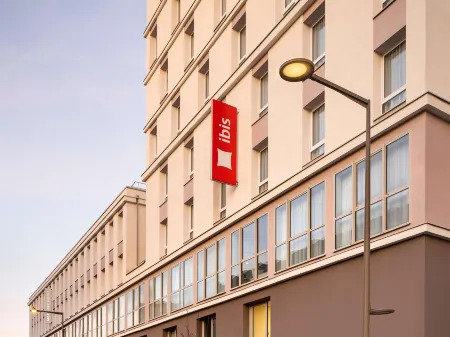 Ibis Acheres St Germain en Laye Отели в г. Мезон-Лаффит