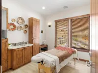 Bluff Dwellings Resort Hotels in Bluff