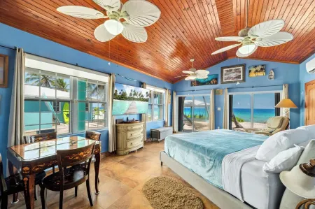 Beach House and Cottage with 2 Full Kitchens, Sleeps 16.