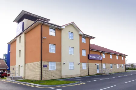 Premier Inn Bridgwater North (A38) Отели рядом с достопримечательностью «Парк Виктория»