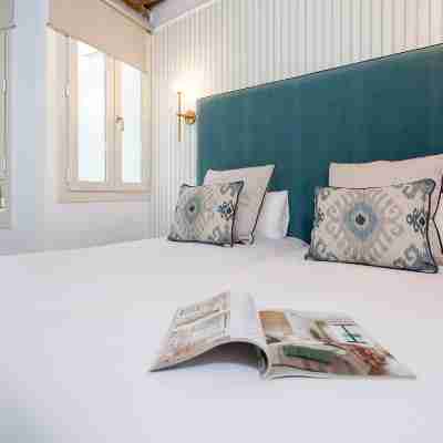 Unique Apartment in a Typical Sevillian House. Padre Marchena IV Rooms