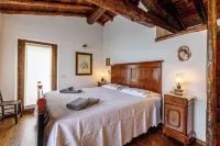 Villa Formaga Stunning View & Garden - Happy Rentals
