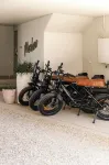 Kyah Hotel - parking