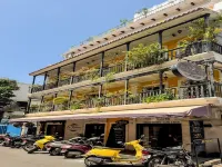 Le Chateau Hotels near Bharathi Park