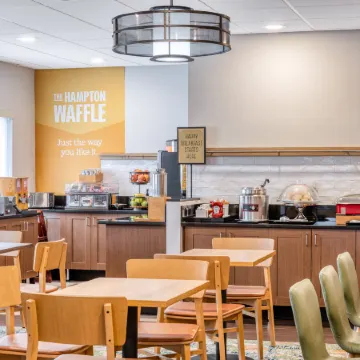 Hampton Inn Portland East