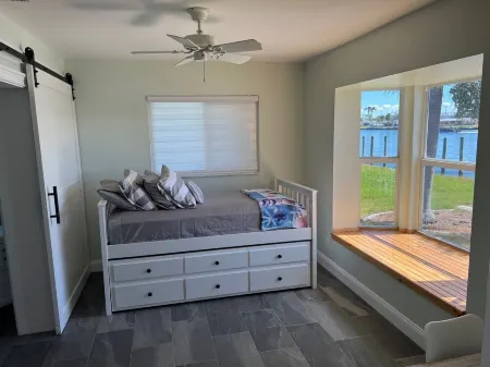 LEMON BAY HIDEAWAY - Gorgeous 3/2 with Boat Dock on Lemon Bay!