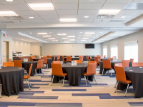 Holiday Inn Express & Suites DANVILLE by IHG Hotels in Boyle County