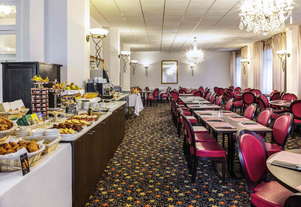 Hotel Mercure Lourdes Imperial Over view