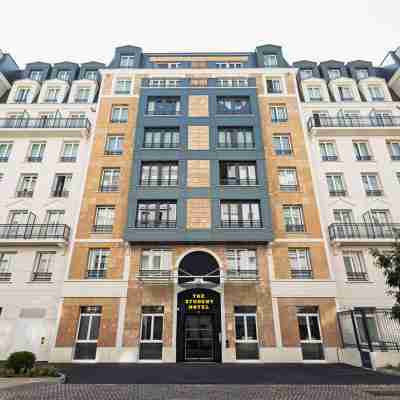 The Social Hub Paris La Défense Hotel Exterior