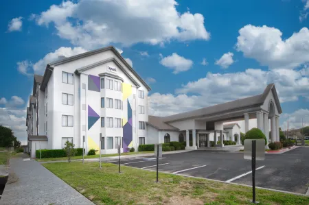 Spark by Hilton Amarillo East Отели в г. Амарилло