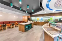 Tru by Hilton Pensacola I-10 North Davis Highway - Desayuno