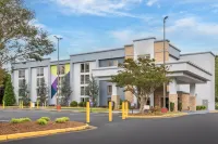 Spark by Hilton Atlanta Airport South College Park - 2-Star