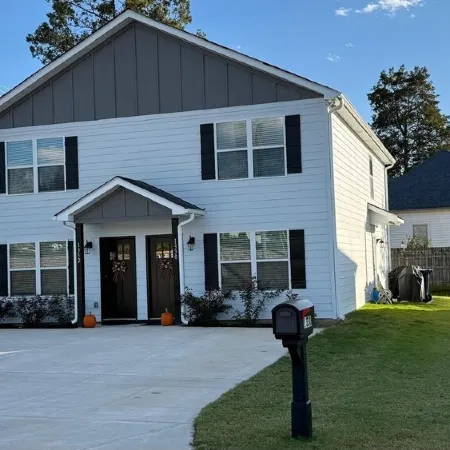 Modern 3-Bedroom Apartment In Hickory, Close to Everything!
