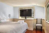 Custom Retreat within steps to Cape Neddick Beach