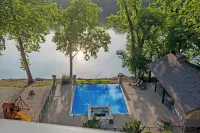 New Lakeview Penthouse - Amenities Galore! - Parkplatz