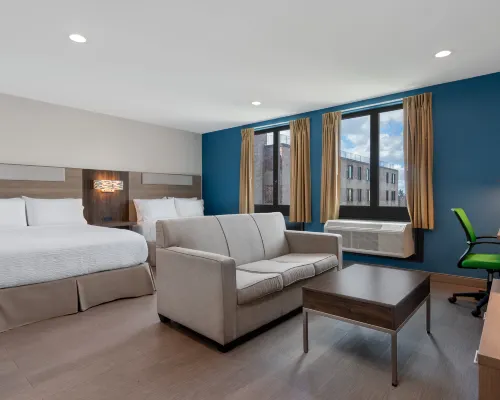 Holiday Inn Express & Suites Bronx - Zoo Area by IHG Hotels near Audubon Playground