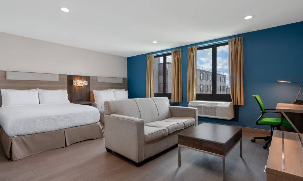 Holiday Inn Express & Suites Bronx - Zoo Area by IHG