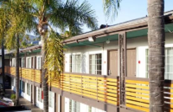 The Dixie Hollywood Hotels near Paramount Studios