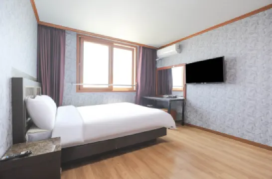 Jumunjin Shinri Hotel dekat Perpustakaan Sungju