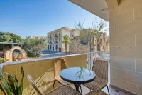 Qala Tranquil Escape - Stylish with Terrace & AC