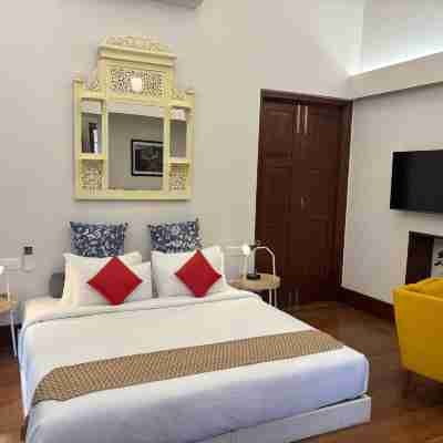 Baron's antiquarian villa Rooms