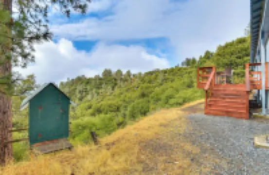 山景庫爾特度假屋，帶鄉村樹屋景觀