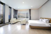 Changwon Jinhae Hotel 701
