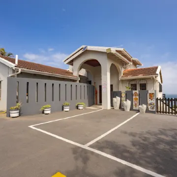 Beachcomber Bay Guest House in South Africa