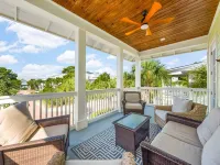 30A Blue Crab Cottage by Panhandle Getaways Hotels in Rosemary Beach