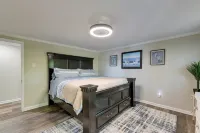 Pet-Friendly Lexington Vacation Rental on Lake!