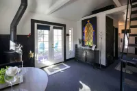 Private Modern Entertainment Getaway