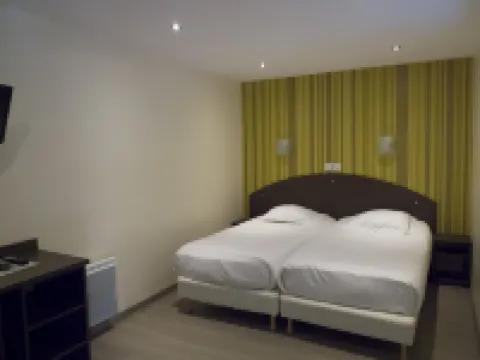 Auberge de la Baie Hotels in Pontorson