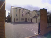 Earle House Serviced Apartments - Apartments