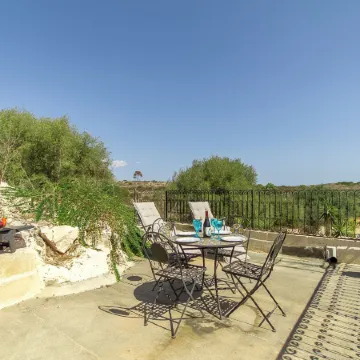Pleasant Stone House & Jacuzzi St Martin - Happy Rentals