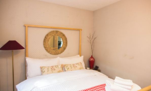 Spacious Private Annex Near Ashford