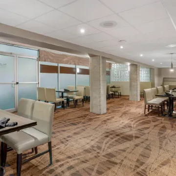 Clarion Hotel & Suites