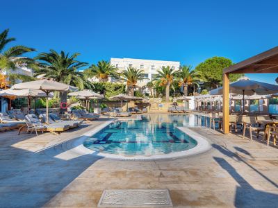 Crithoni's Paradise Hotel