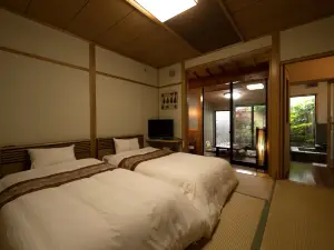 旅亭平戸彩月庵