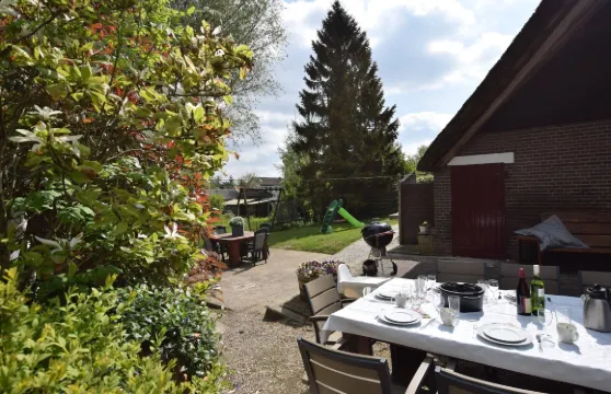 奧斯特威克河邊的古樸農舍