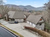 8-Bedroom Mountain Lodge in Sky Valley Near Golf and Highlands