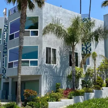 Spacious Ocean View House w/ Beach View Roof Deck