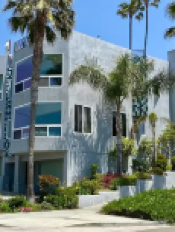 Spacious Ocean View House w/ Beach View Roof Deck