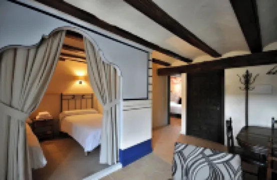 ลา คาซา กรานเด เด อัลบาร์ราซิน โรงแรมใน