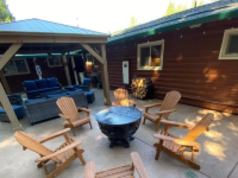 Arnold Meadowmont Lodge Hotels in Arnold